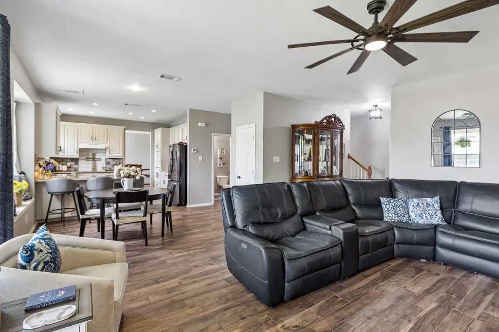 2813 Flint Rock Drive Fort Worth TX 76131