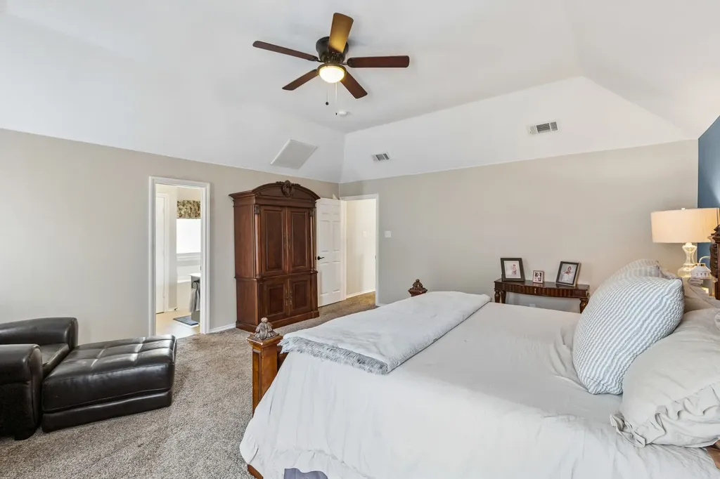 2813 Flint Rock Drive Fort Worth TX 76131