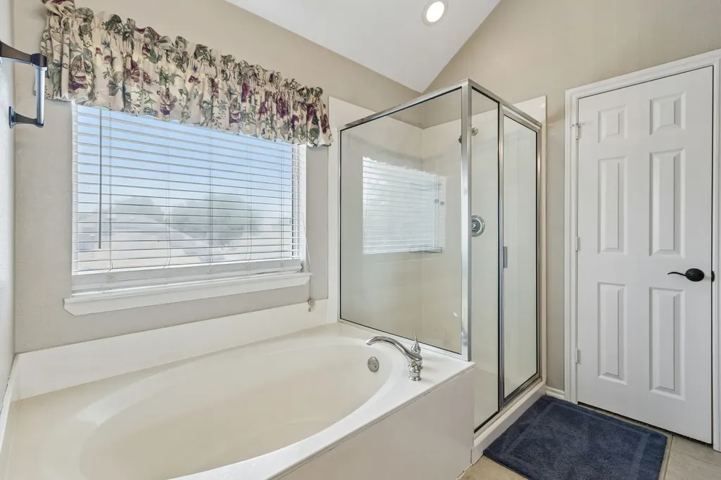 2813 Flint Rock Drive Fort Worth TX 76131