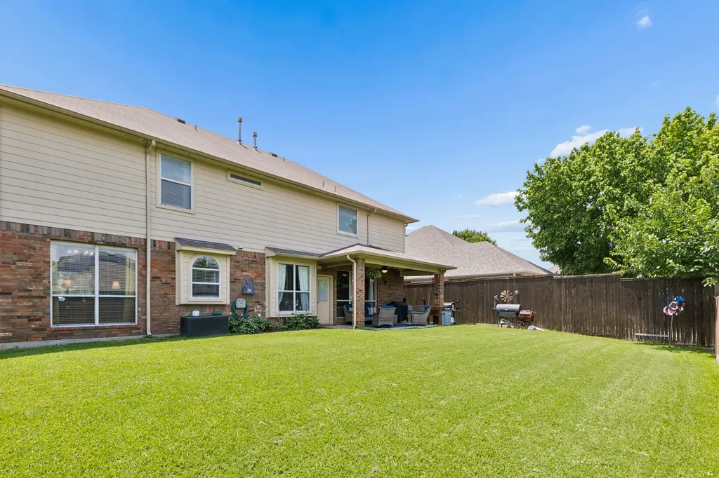 2813 Flint Rock Drive Fort Worth TX 76131