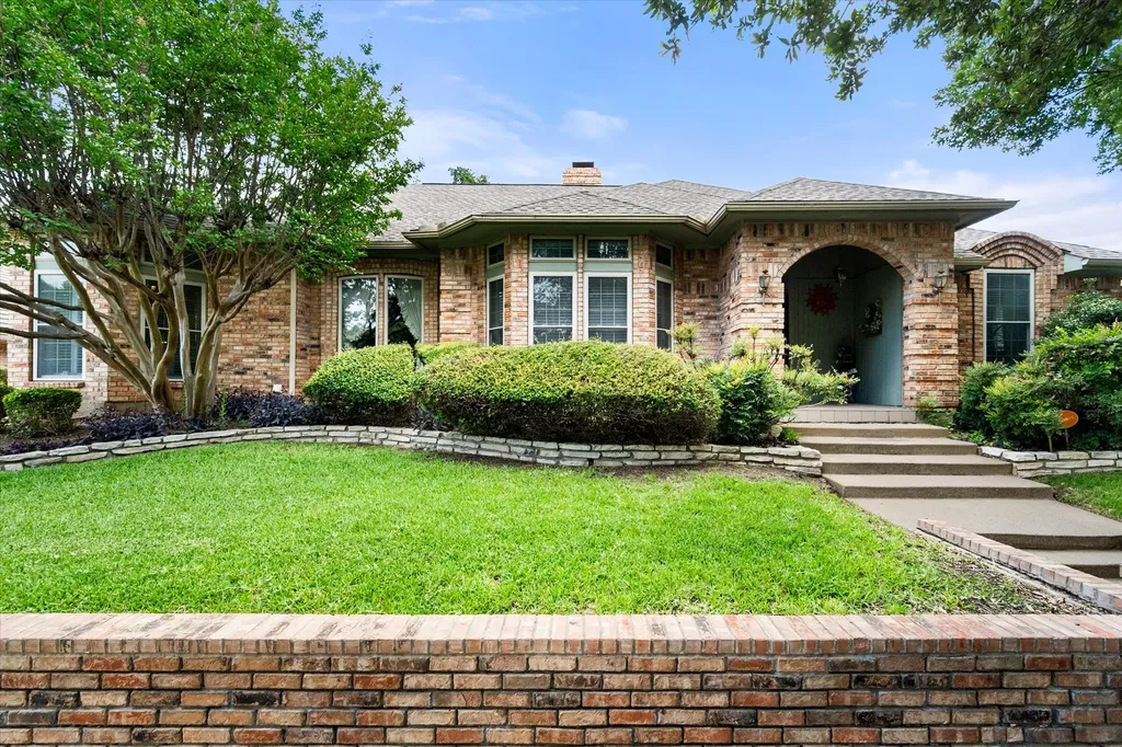 705 Kyle Drive Arlington TX 76011