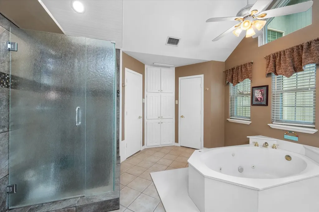 705 Kyle Drive Arlington TX 76011