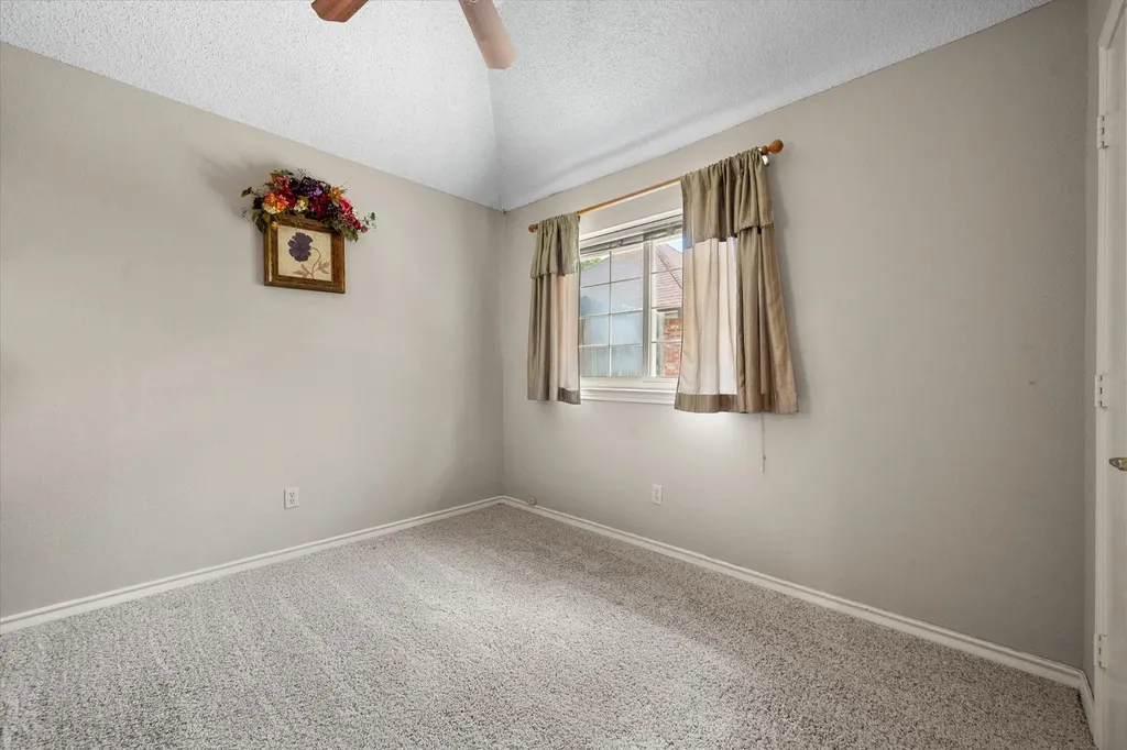 705 Kyle Drive Arlington TX 76011