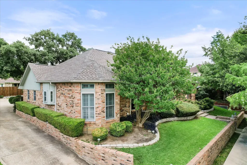 705 Kyle Drive Arlington TX 76011