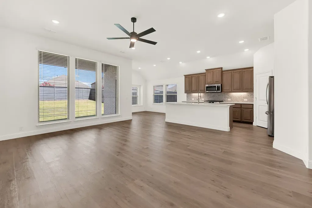 7312 Iris Road Aubrey TX 76227