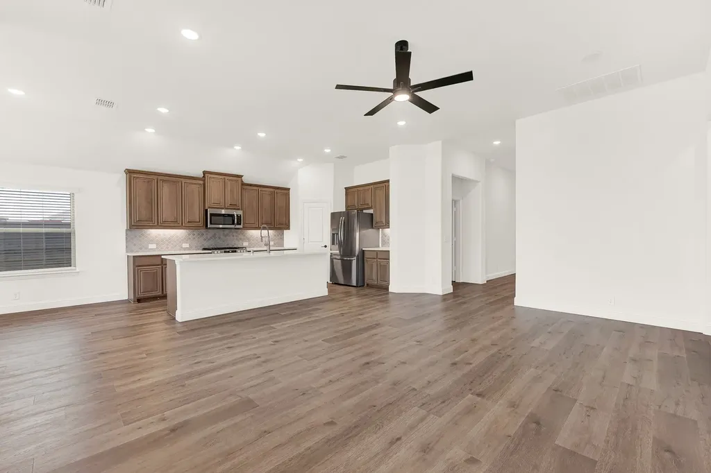 7312 Iris Road Aubrey TX 76227