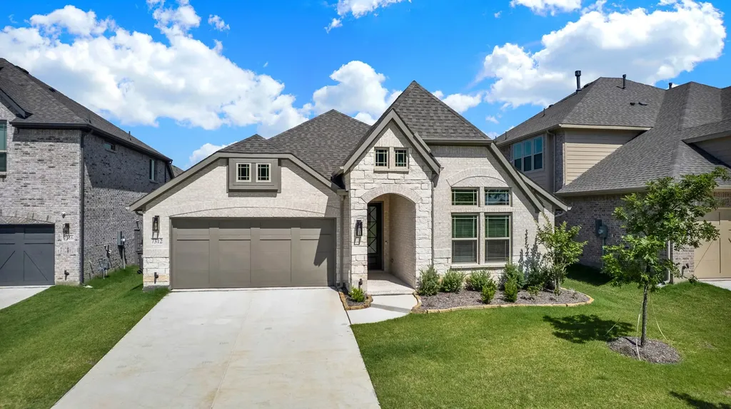 7312 Iris Road Aubrey TX 76227