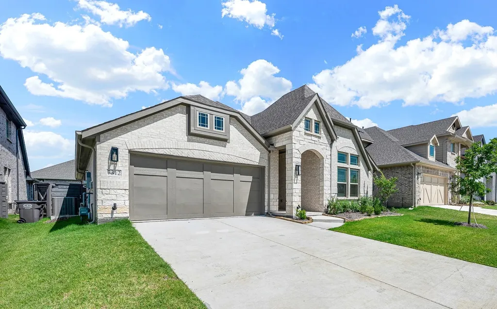 7312 Iris Road Aubrey TX 76227
