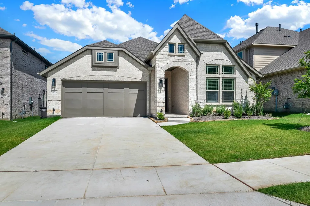 7312 Iris Road Aubrey TX 76227