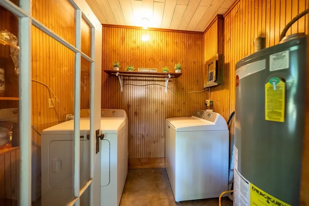 414 W Roberts Street Gorman TX 76454