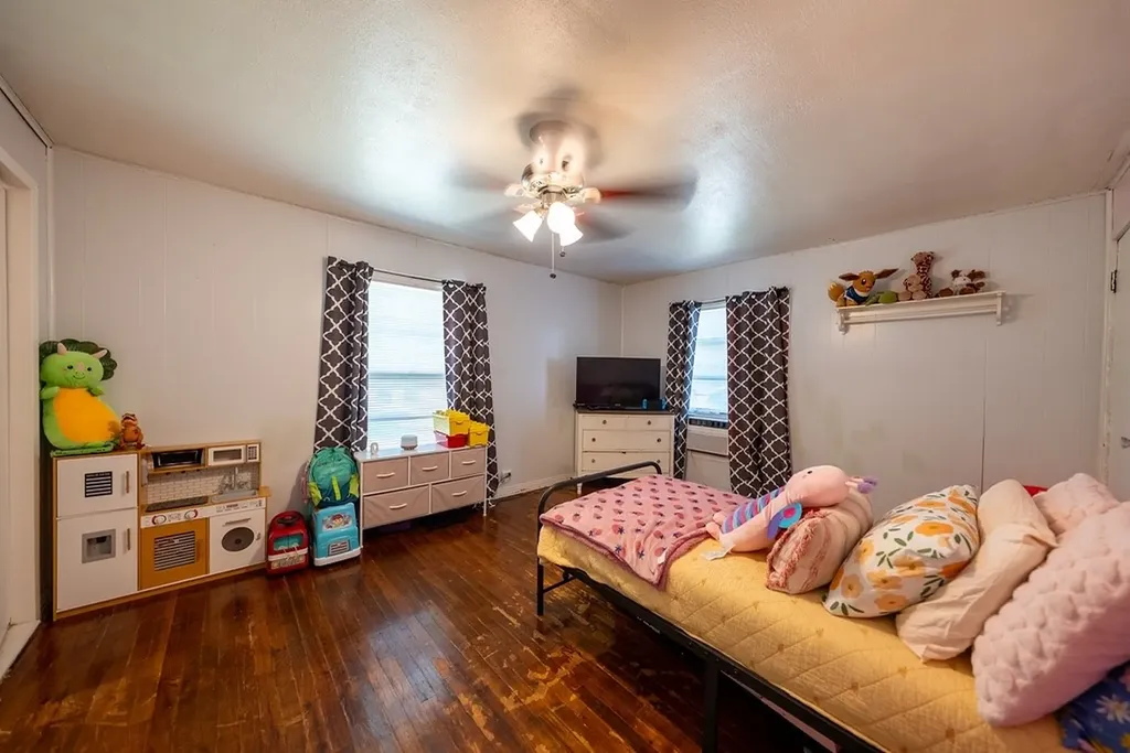 414 W Roberts Street Gorman TX 76454
