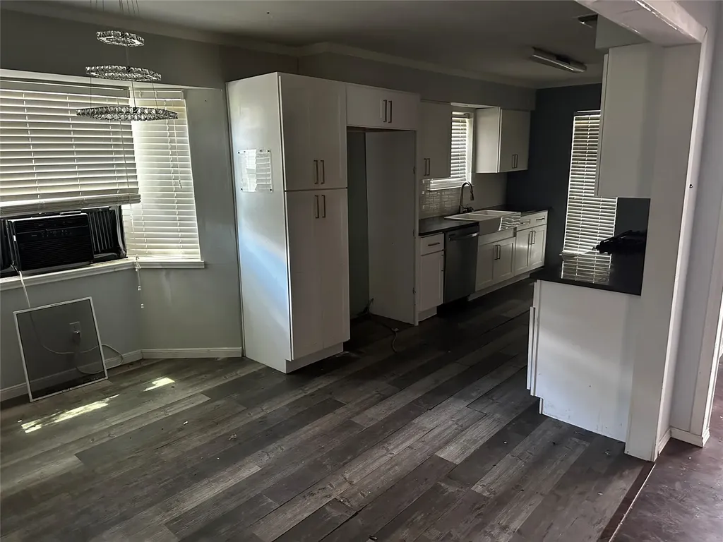 208 Connie Drive Desoto TX 75115