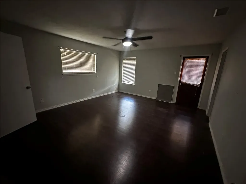 208 Connie Drive Desoto TX 75115