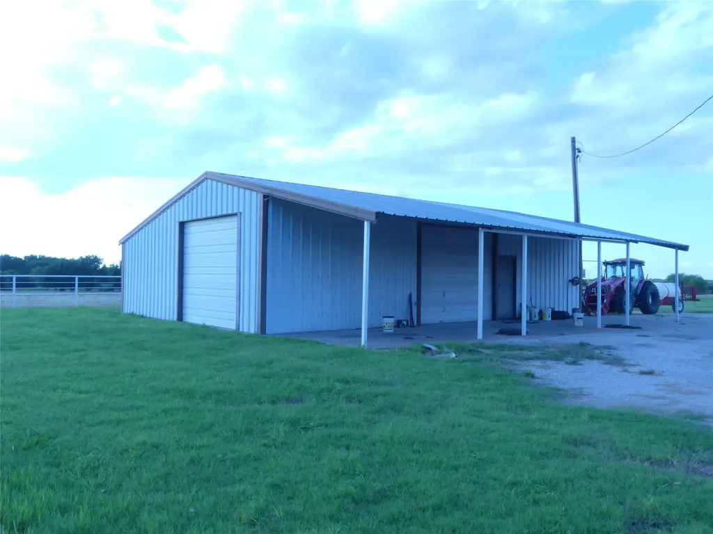 644 Macs Grocery Road Bowie TX 76230