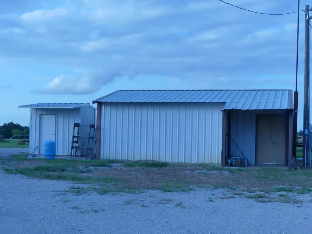 644 Macs Grocery Road Bowie TX 76230