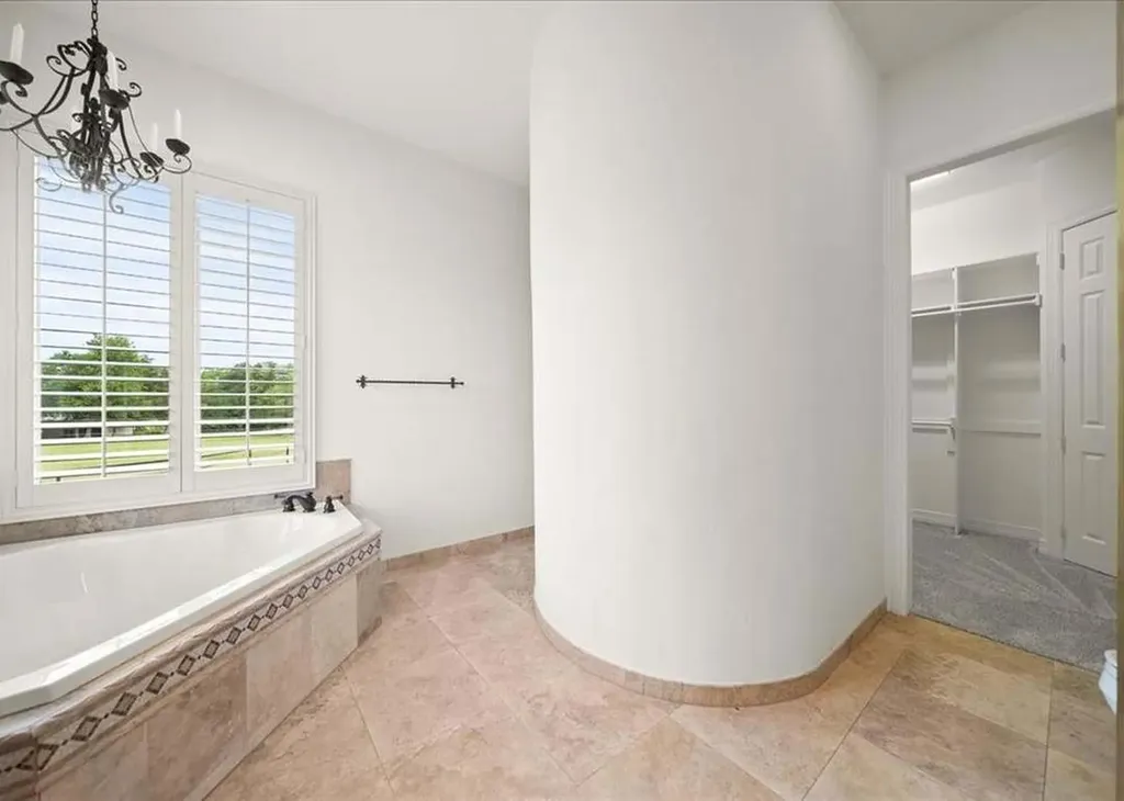 2108 W Sherman Drive Aubrey TX 76227