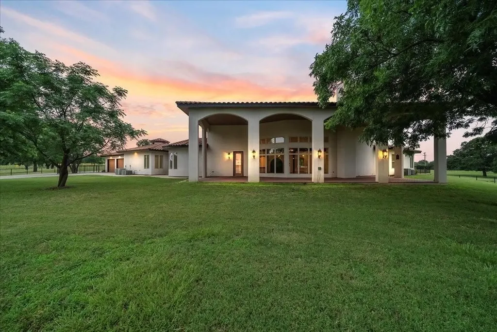2108 W Sherman Drive Aubrey TX 76227