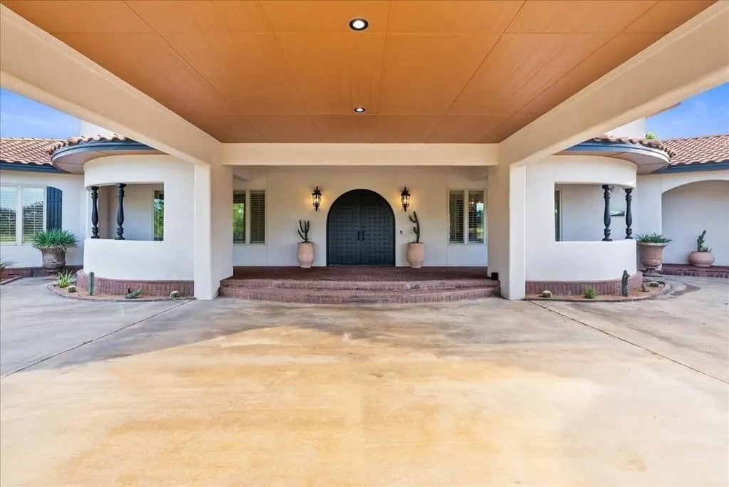 2108 W Sherman Drive Aubrey TX 76227