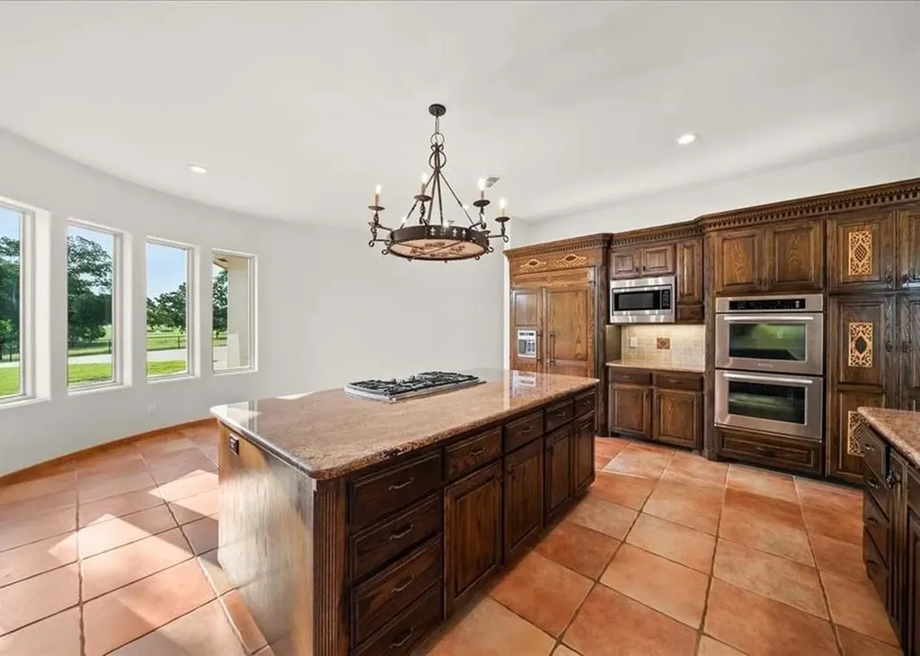 2108 W Sherman Drive Aubrey TX 76227