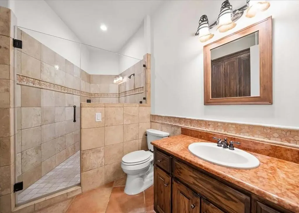 2108 W Sherman Drive Aubrey TX 76227