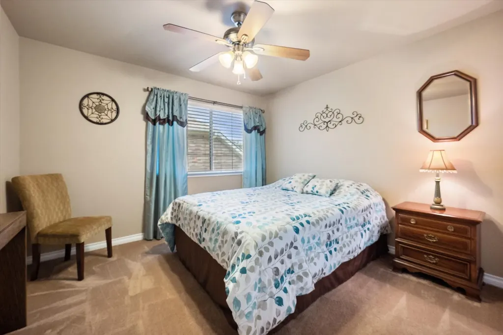 2739 Ferdinand Grand Prairie TX 75054