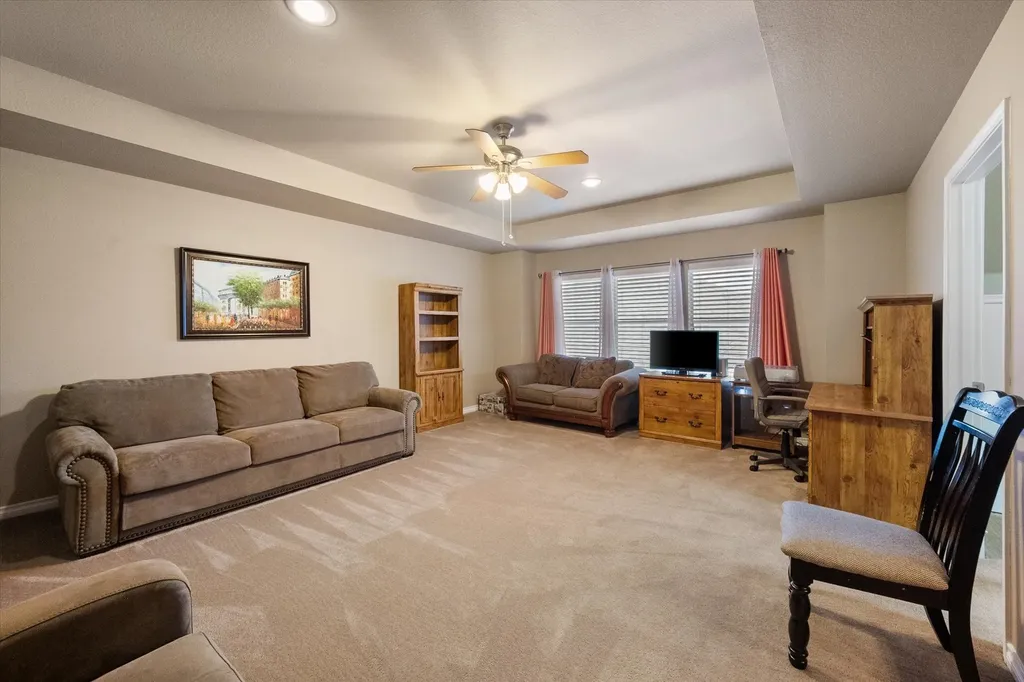 2739 Ferdinand Grand Prairie TX 75054