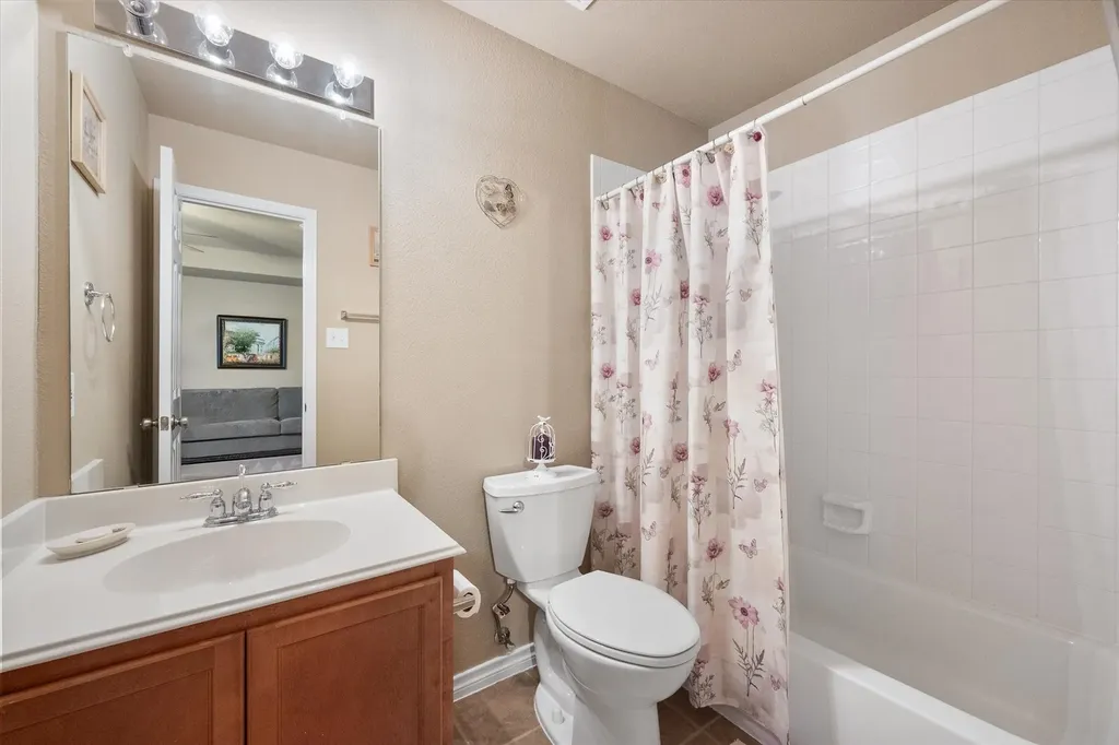 2739 Ferdinand Grand Prairie TX 75054