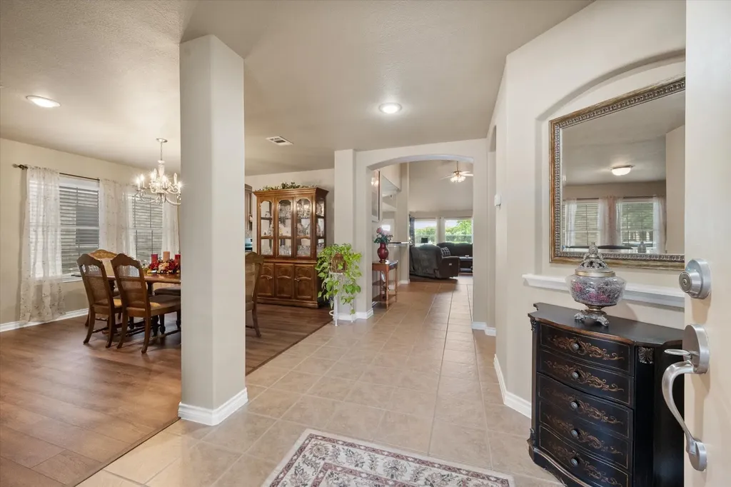 2739 Ferdinand Grand Prairie TX 75054