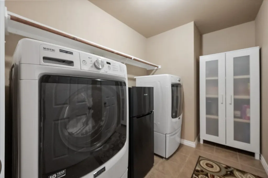 2739 Ferdinand Grand Prairie TX 75054