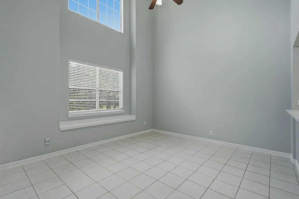 2202 Sandshell Street Bedford TX 76021