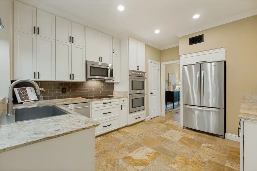 4390 Cochran Chapel Circle Dallas TX 75209