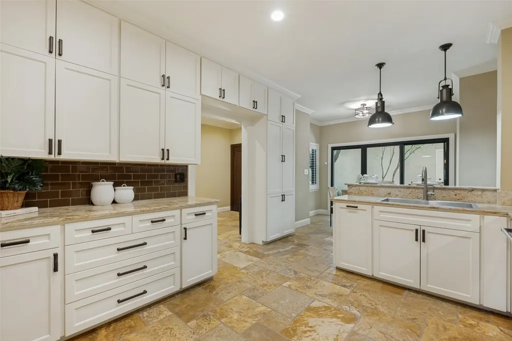 4390 Cochran Chapel Circle Dallas TX 75209