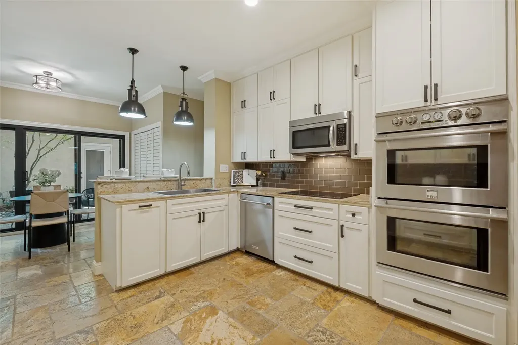 4390 Cochran Chapel Circle Dallas TX 75209