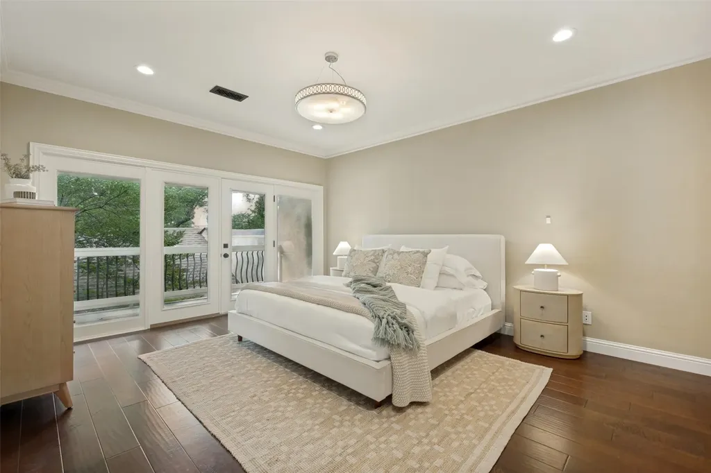 4390 Cochran Chapel Circle Dallas TX 75209