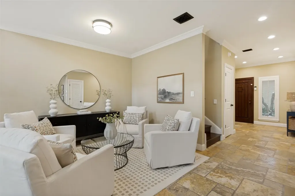 4390 Cochran Chapel Circle Dallas TX 75209