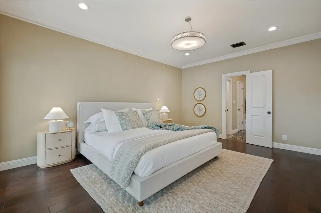 4390 Cochran Chapel Circle Dallas TX 75209