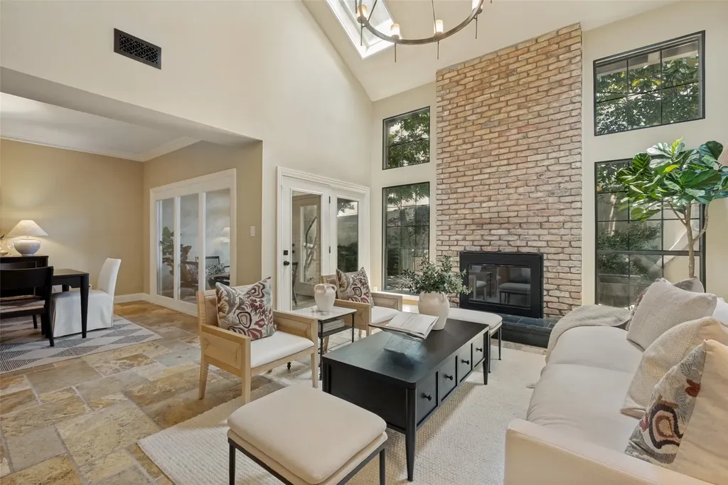 4390 Cochran Chapel Circle Dallas TX 75209
