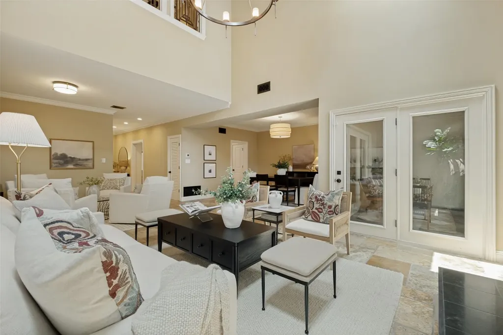 4390 Cochran Chapel Circle Dallas TX 75209