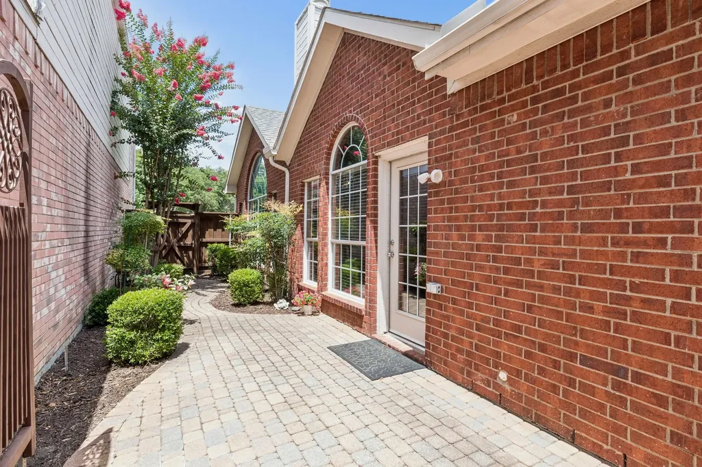 6852 High Field Trail Plano TX 75023
