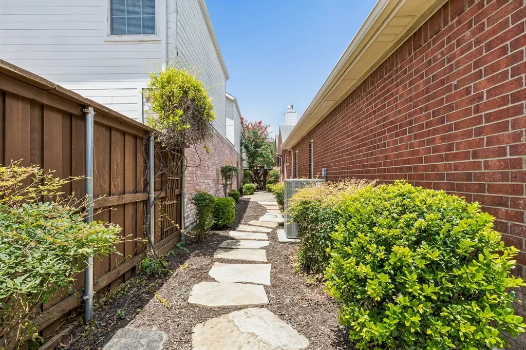 6852 High Field Trail Plano TX 75023