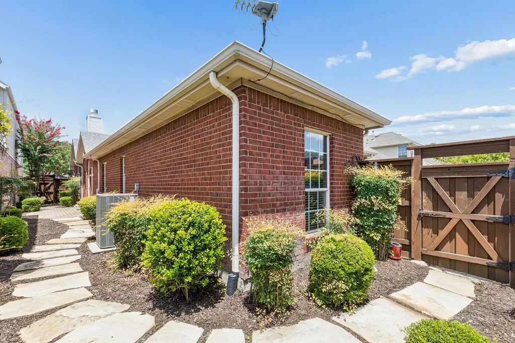 6852 High Field Trail Plano TX 75023