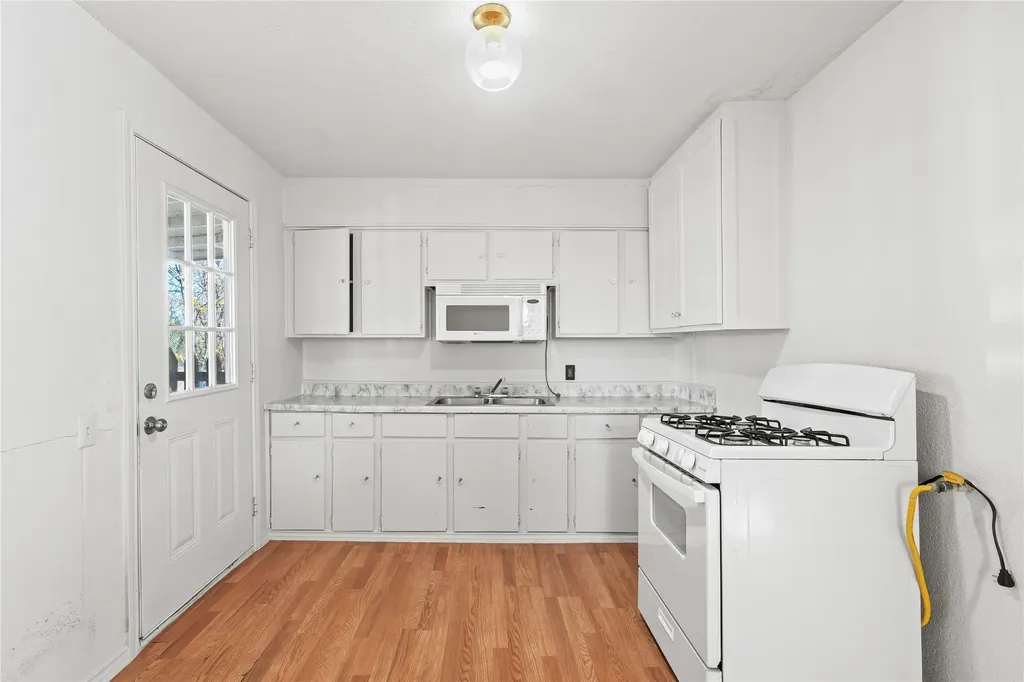 1326 Dewberry Street Wilmer TX 75172