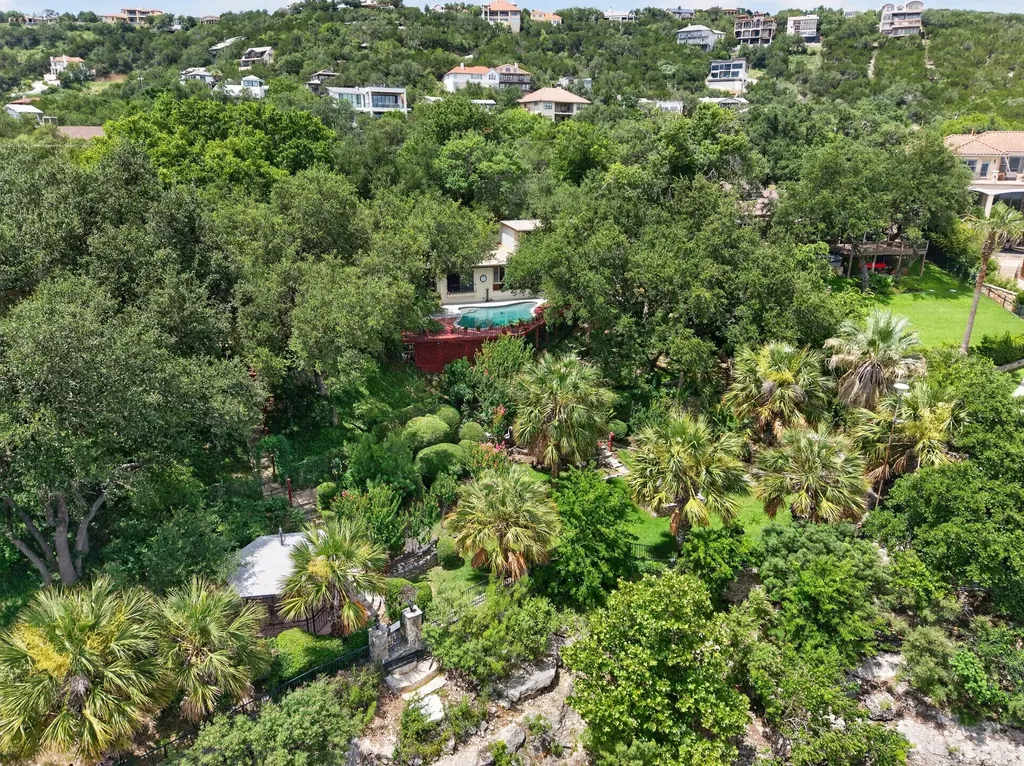 7044 Comanche Trail Austin TX 78732