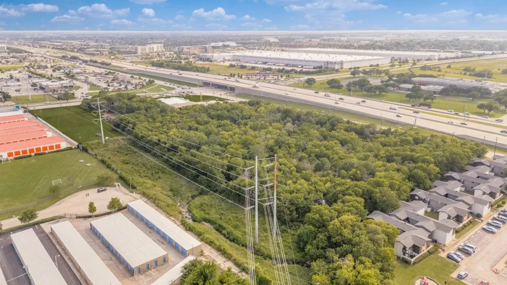 1200 W Pioneer Parkway Grand Prairie TX 75051