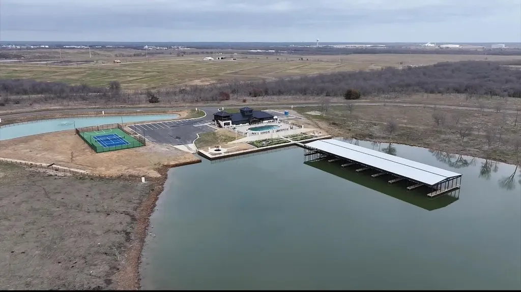 Lot 30 Waterfront Club Corsicana TX 75110