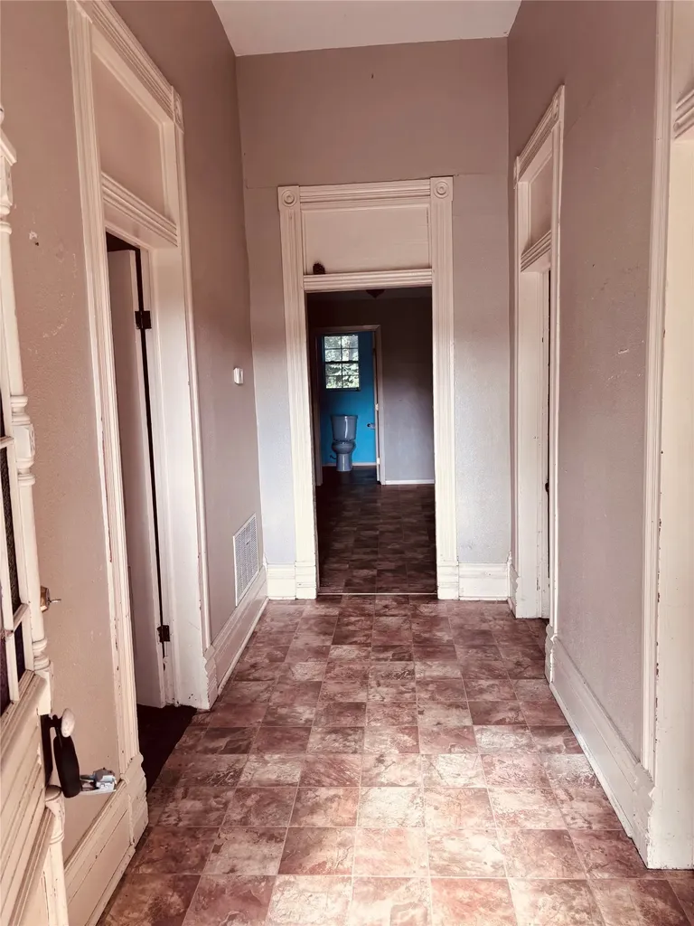 307 S Avenue D Clifton TX 76634
