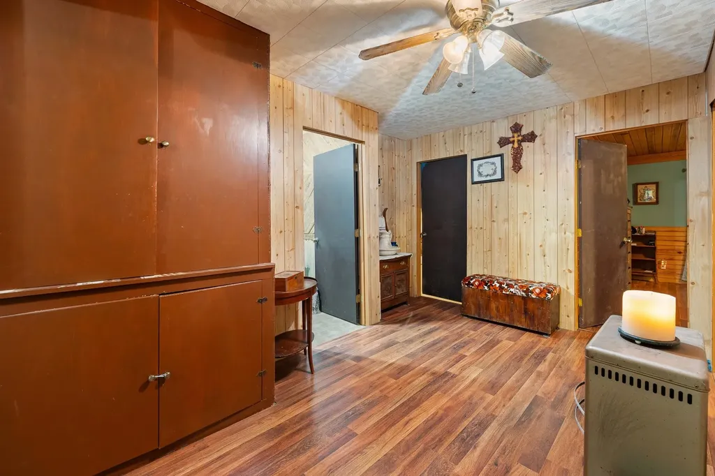 402 College Street Grandview TX 76050