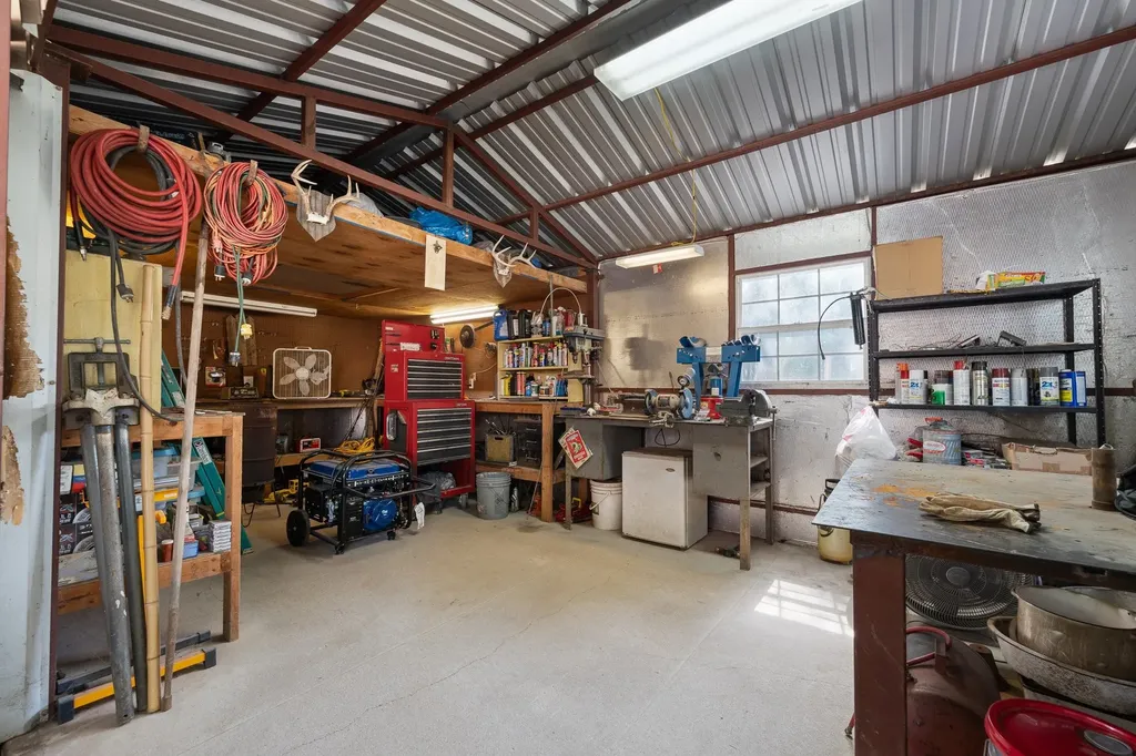 402 College Street Grandview TX 76050