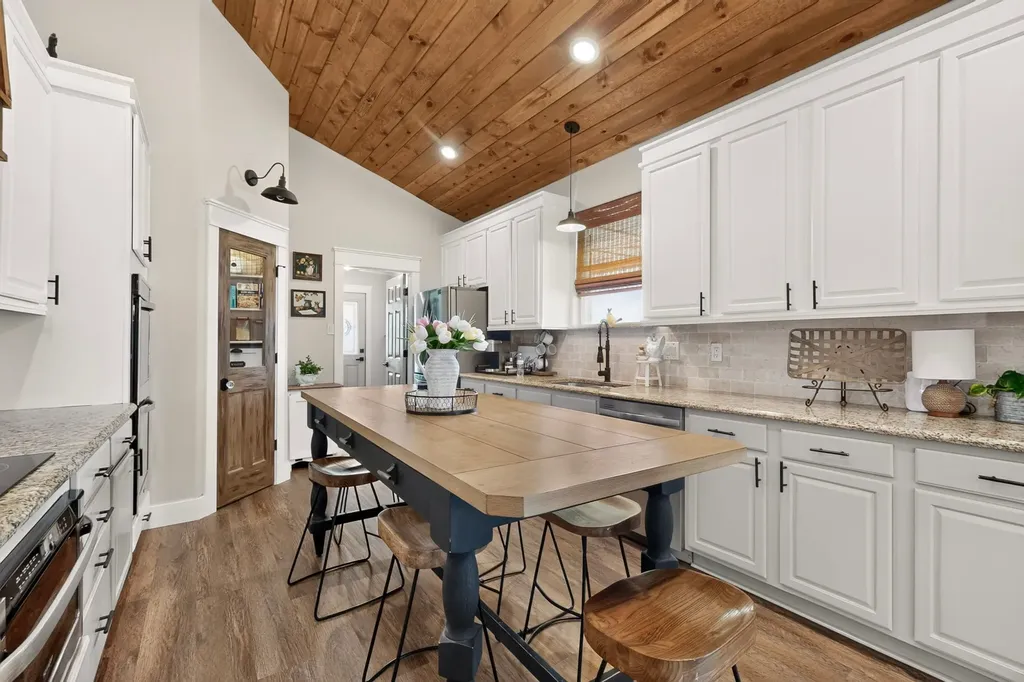4689 County Road 2720 Caddo Mills TX 75135
