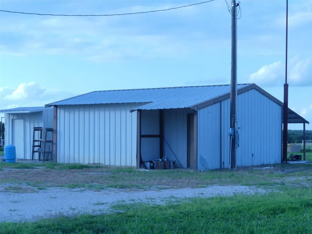 644 Macs Grocery Road Bowie TX 76230